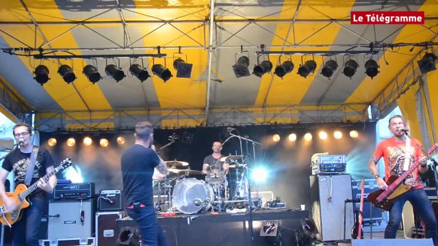 Pontivy : grosse ambiance au Ch'ti concert des Fatals Picards