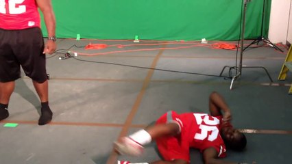 Chest bump Fail : Biggest VS smallest Ohio State Player!