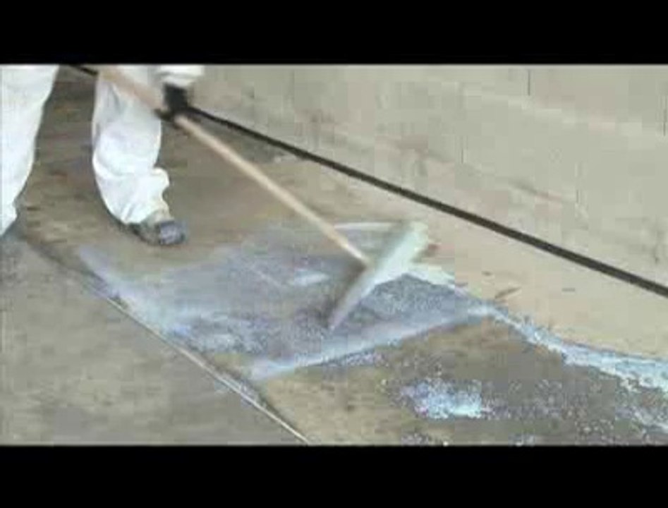 L'enduit coloré de lissage et de décoration des sols Weber ( weber.niv color)