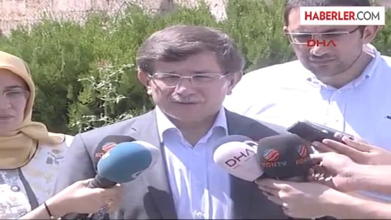 Dışişleri Bakanı Ahmet Davutoğlu Gazetecilerin Sorularını Yanıtladı