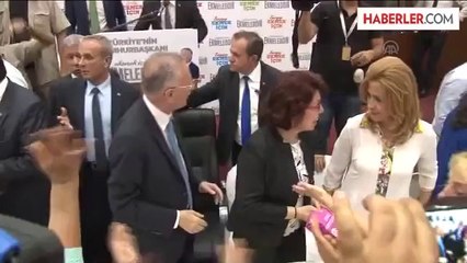 İhsanoğlu: "Cumhurbaşkanı herkesi kucaklayan birisi olmalı" -