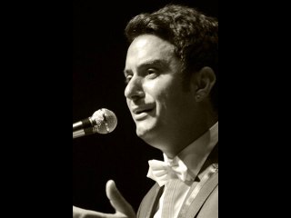 Bekir Ünlüataer - Her Güzeli Leyla Sanıp