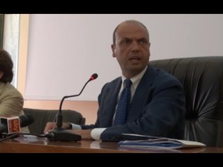 Video herunterladen: Caserta - Rivolta immigrati, Alfano: 