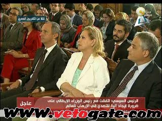 فى مؤتمره الصحفى الأول "السيسى" يربك "المترجم الإيطالى"