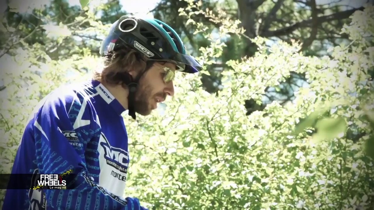 Plonger dans la Pente - Pilotage 06 - Freewheels - 2014