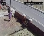 Jump over a wall and FAIL! So hilarious guy falling down...