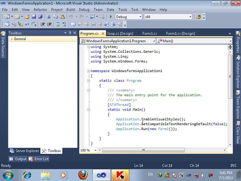 make a desktop application with c# to show date time and day with loops in urdu/hindi