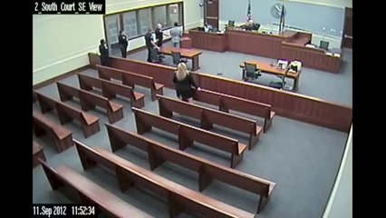 Courtroom video shows Denver sheriff's deputy attacking shackled inmate