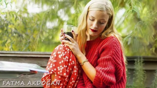 NEŞE KARABÖCEK-BU NASIL AŞK BÖYLE