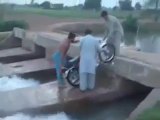 very funny Pakistani bike clips. MUST WATCH THAT -
