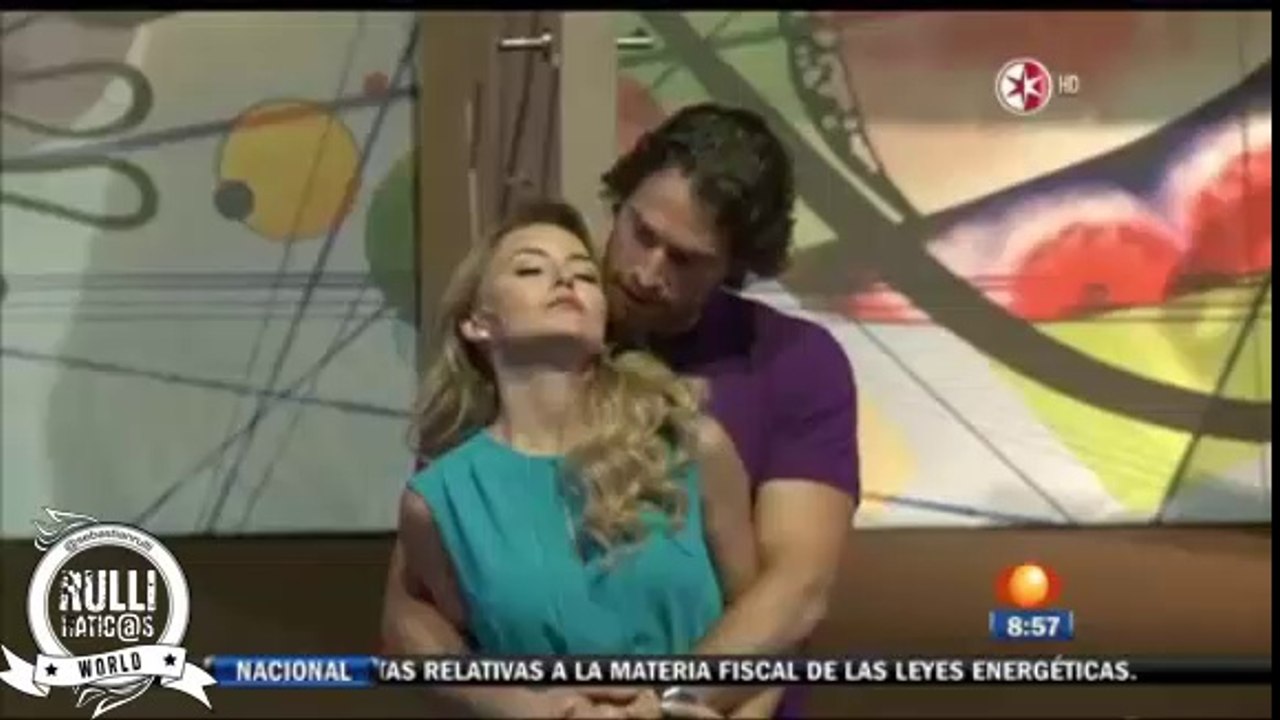 Sebastian rulli y Angelique Boyer felices en el estreno con publico de LDDLM #1N
