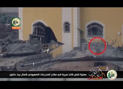 قناصة القسام يقطعون يد النقيب ديمتري لافيتاس _قائد سرية في سلاح المدرعات_ ويردونه قتيلا