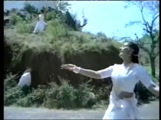 Kamal Haasan & Jayapradha in Nada Vinothamu Natya Vilasamu from Sagarasangamam