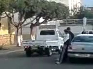 Algerie  un Algerien faregh chgoul mdrrr