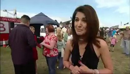 Pakistani Anchor With UK AAJ - Reham Khan dancing