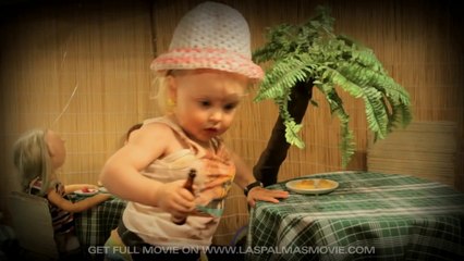 Baby trashes bar in Las Palmas