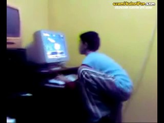 Bilgisayar Jokeyi Çocuk