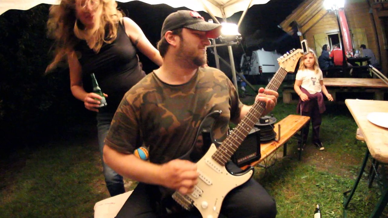 Un pur Week end - "sea of blood" the Exploited !!! impro chant