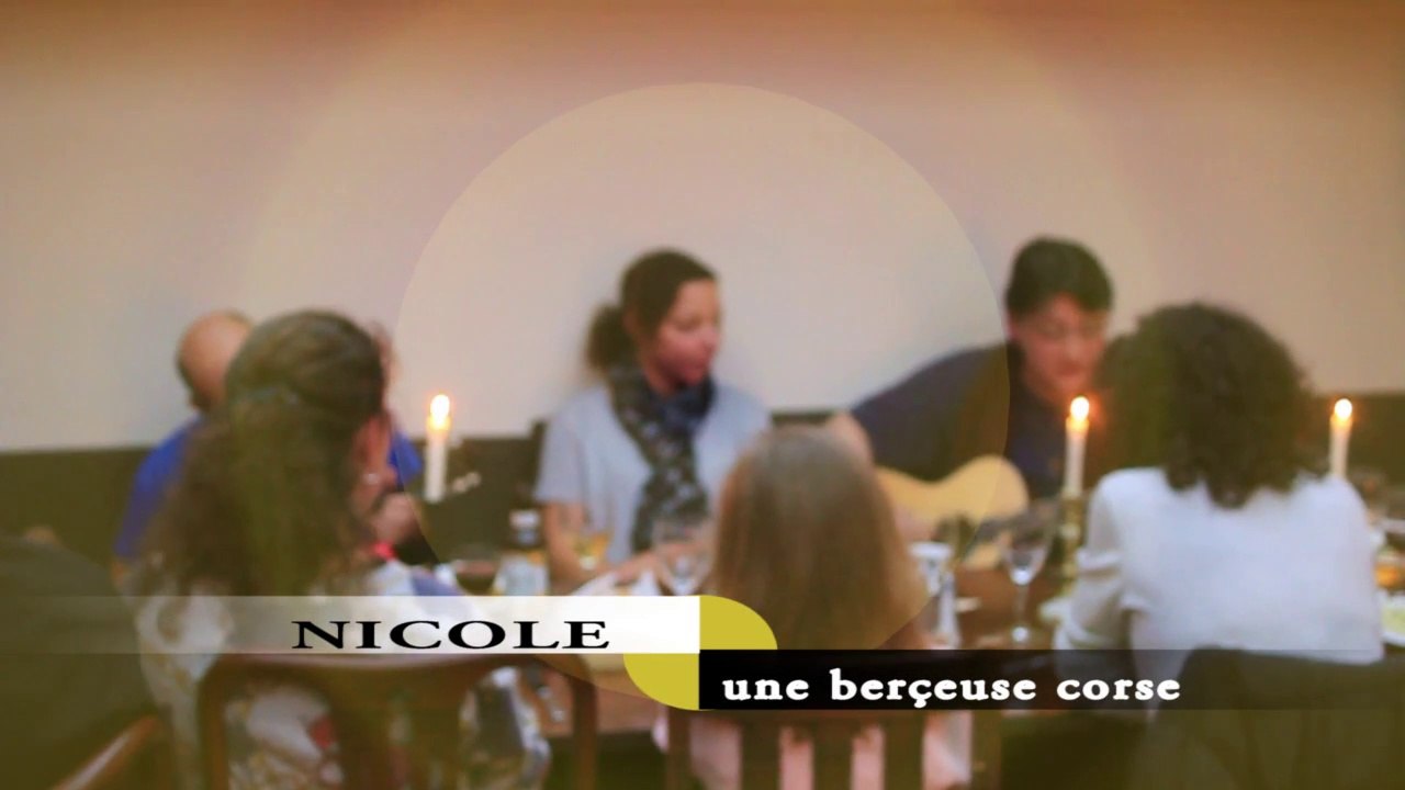 1 Nicole chante une berçeuse