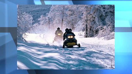 Les clients emmenés aux restaurants d'altitude en motoneige