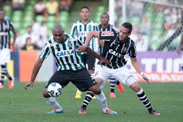 Com um a menos, Corinthians fica no 0 a 0 com o Coritiba