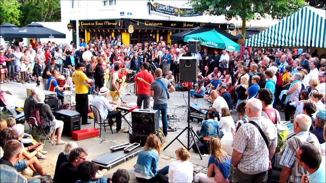 FIL 2014 dim 3 - Les trompettes du Mozambique - Extrait 1