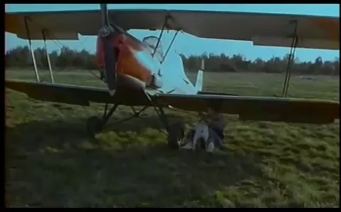 Jane Birkin - "Je T'aime, Moi Non Plus" (1976)