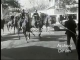 DiFilm - Peronistas festejan el dia de la lealtad en Buenos Aires 1967