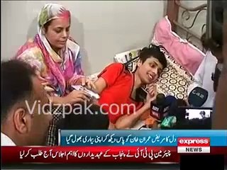 Lahore: Imran Khan fulfills a Sick Child's wish of Meeting him in his House