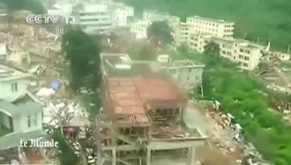 Chine _ La zone du tremblement de terre vue du ciel