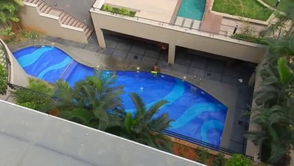 CRAZY ROOF JUMP! Amazing