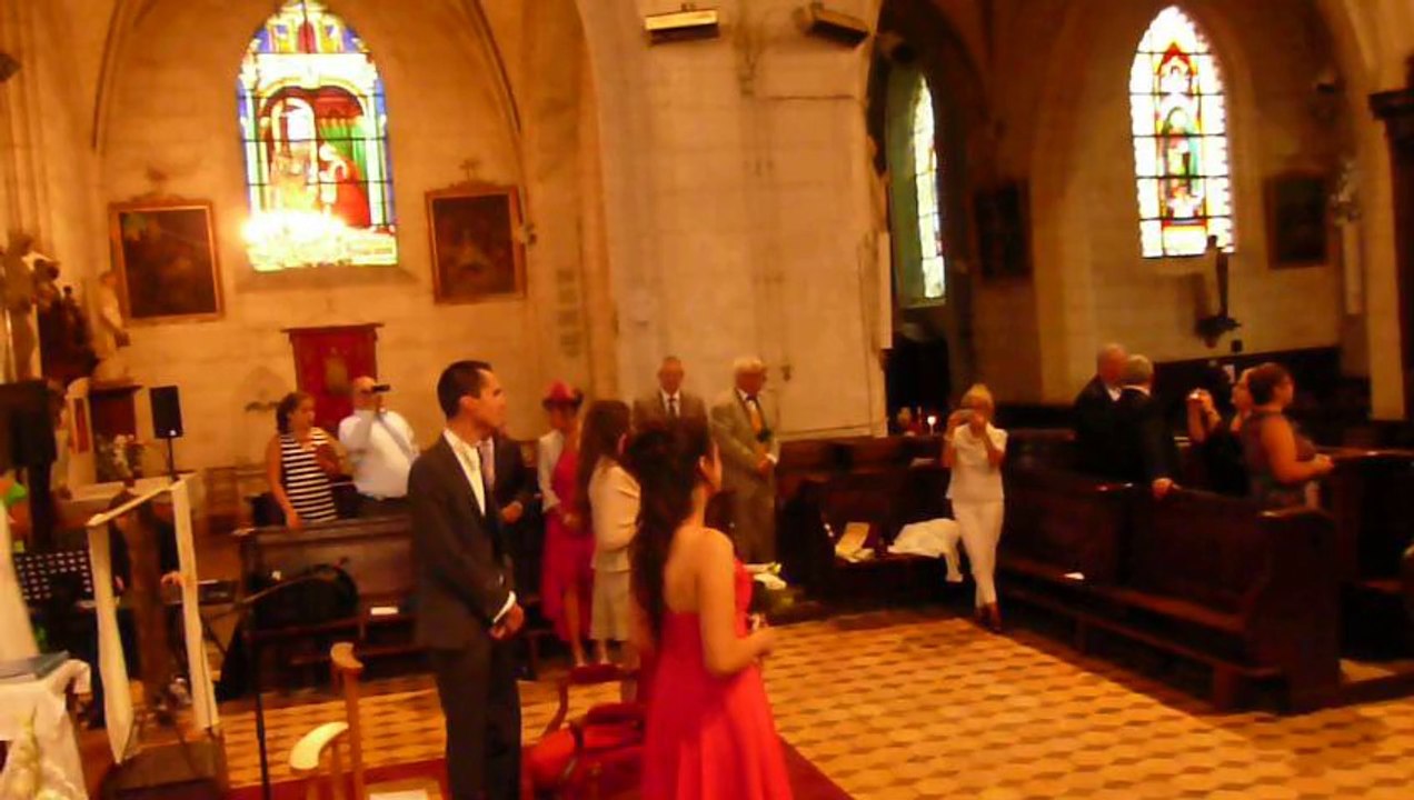 Une entrée peu commune celle  de Nico et Evelyne dans l'Eglise de Brou ( 28160 )