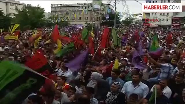 Ağrı Demirtaş Ağrı'da Halka Hitap Etti 3