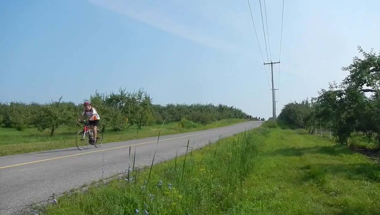 Les jarrets d'acier, 3 août 2014. Clip de Suzanne Clermont.www.clubcycloroute.ca