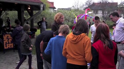 Building Our Own Future - sung by the 2013 Voices Around The World Choir