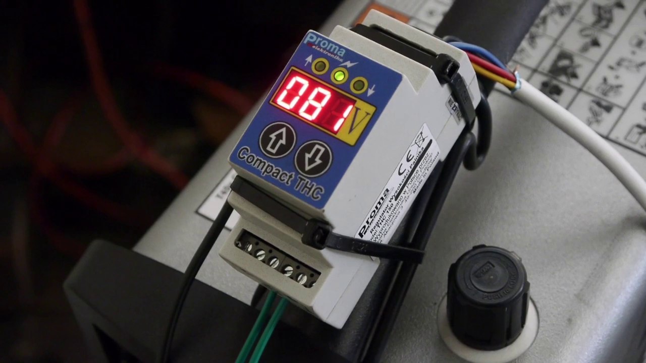 Lightning CNC Plasma Router Table Cutting Dodge Viper from 1/8 Steel