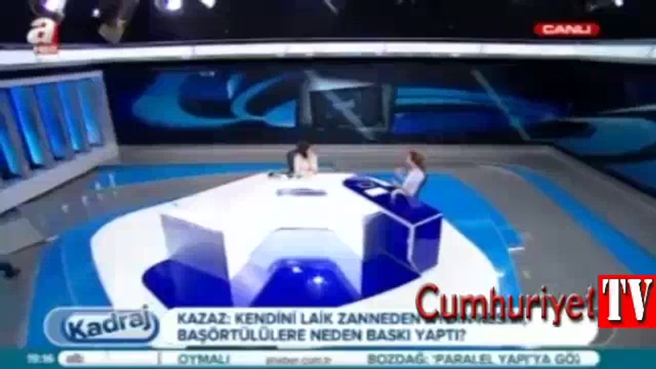 Tuğçe Kazaz'dan şimdi de laiklik çıkışı