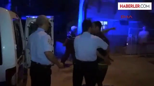 Üzerine Benzin Döküp Kendini Yakmaya Kalktı