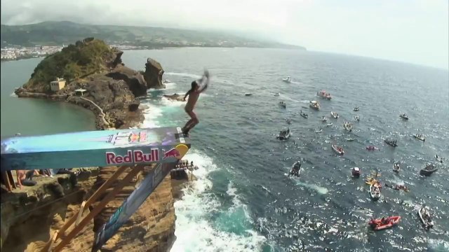 Plongeons du haut de falaises au Portugal! - Red Bull Cliff Diving World Series 2014