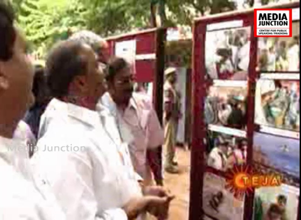Dr.Y. S. Rajasekhara Reddy Chief Minister Of Ap felicitating Mrs.D.Kalpana Directio Media Junction