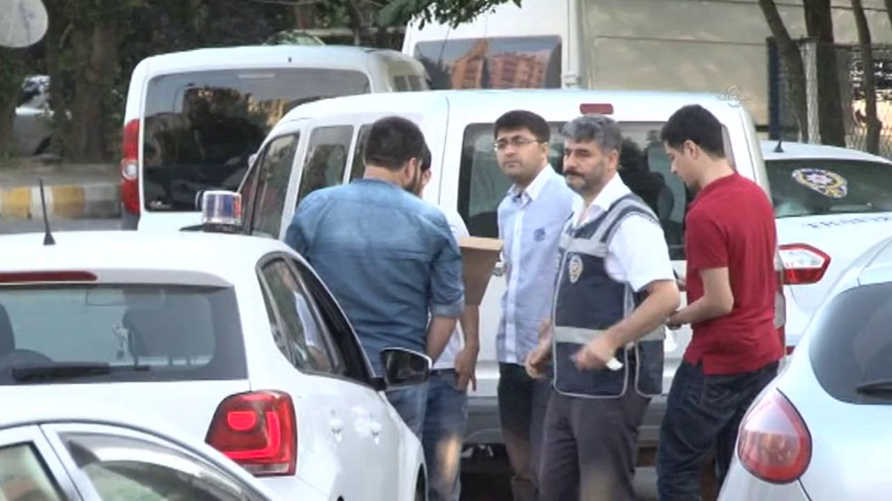 Turquia prende 33 policiais por caso de grampos