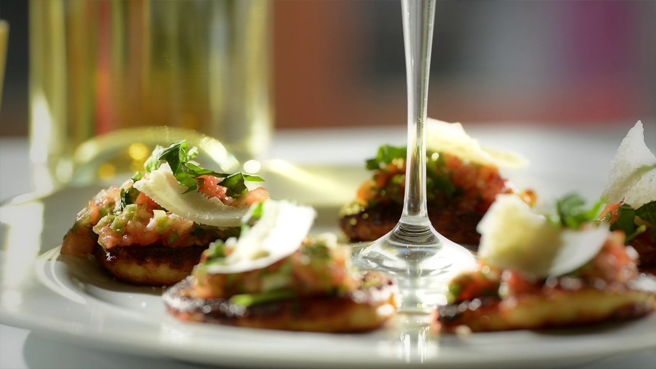 Coussins de ricotta et parmesan, tartare de tomate - Sweet recette de Georges Gotrand