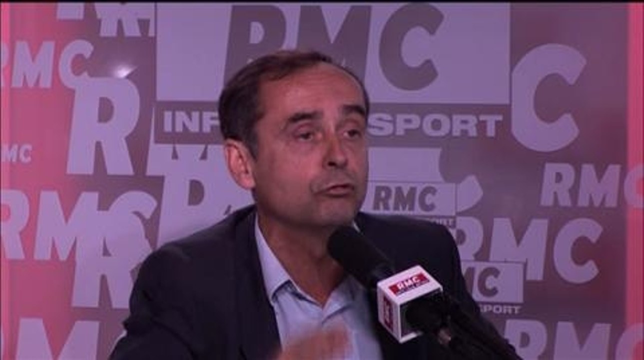 Robert Ménard : "Je vais mettre des drapeaux français devant toutes les façades d'écoles à la rentrée."