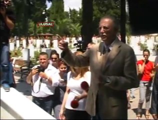 İhsanoğlu'ndan İstiklal Marşı açıklaması