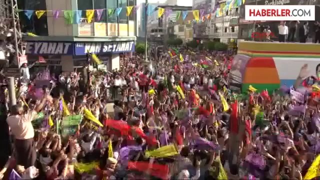 Van Demirtaş İstiyorlar Ki Bu Topraklarda Birbirimizi Boğazlayalım Ek