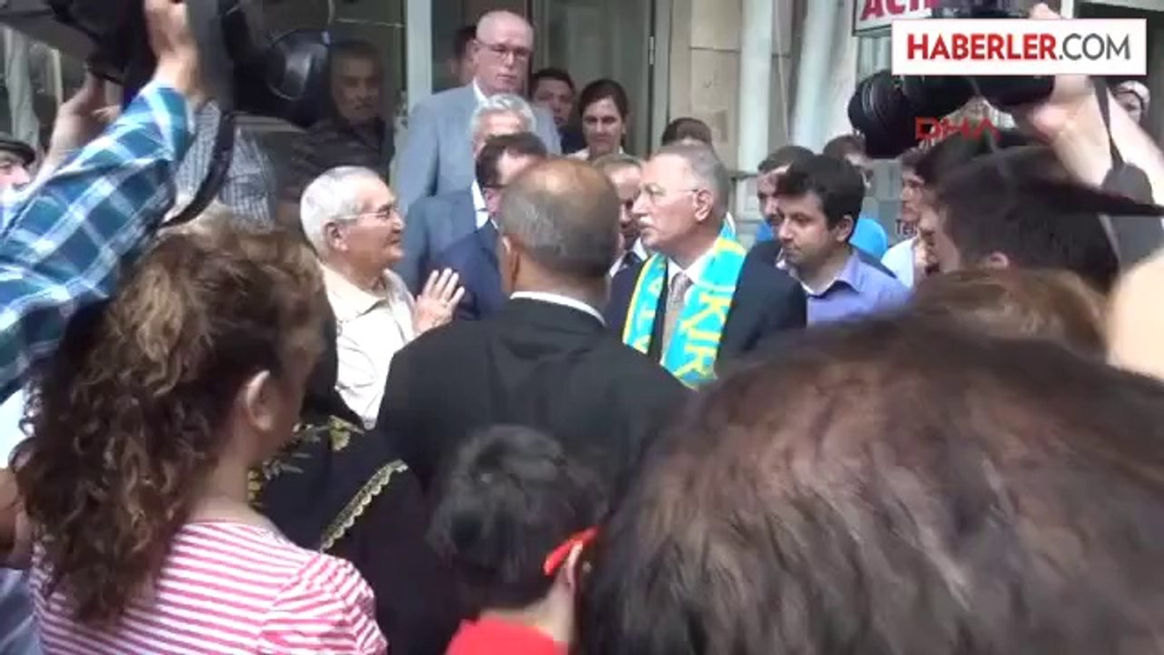 Ekmeleddin İhsanoğlu Bu Yarış Çelebice, Efendice, Kibarca Olsun Ek