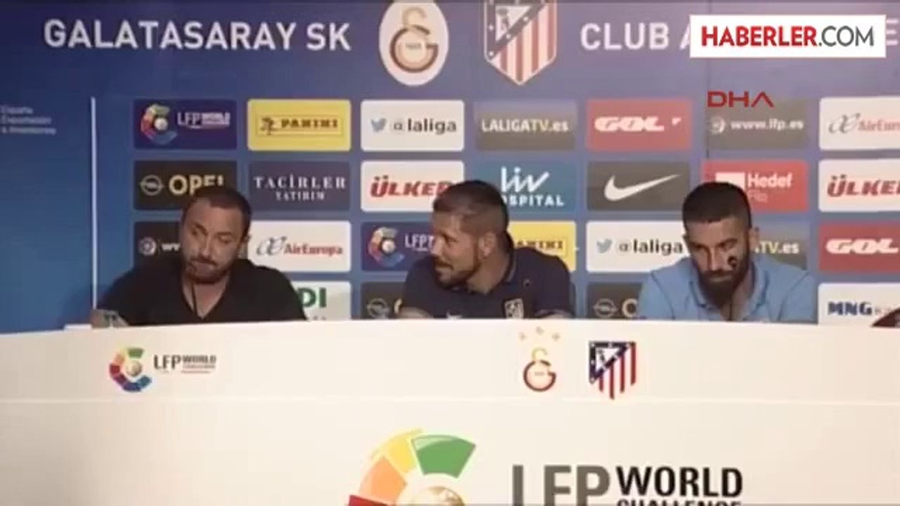 A. Madrid Teknik Direktörü Simeone ve Arda Turan Basın Toplantısı Düzenledi 2