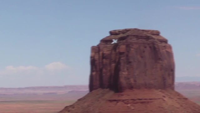 Strange UFO disappears over Monument Valley
