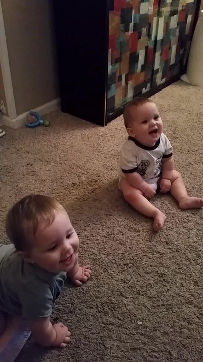 Twin Babies Think Bubble Wrap Is Hilarious