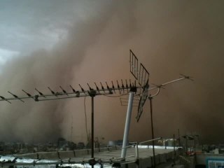 Apocalyptic dust storm hits Tehran, Iran